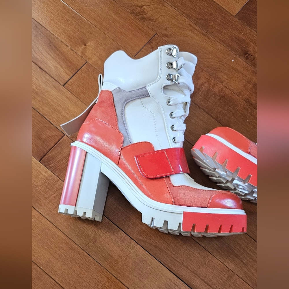 Azalea Wang Take Flight Chunky Heel Bootie Pre-loved W Size 8.5 No Box - Picture 2 of 8